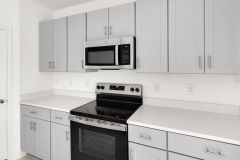 House in Edgewater, Florida 3 bedrooms, 139.35 sq.m. № 1557410 - photo 6