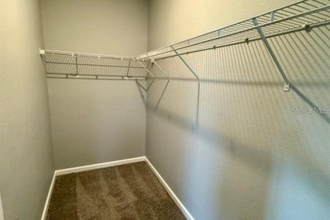 Townhouse in Clermont, Florida 3 bedrooms, 147.99 sq.m. № 2102867 - photo 11