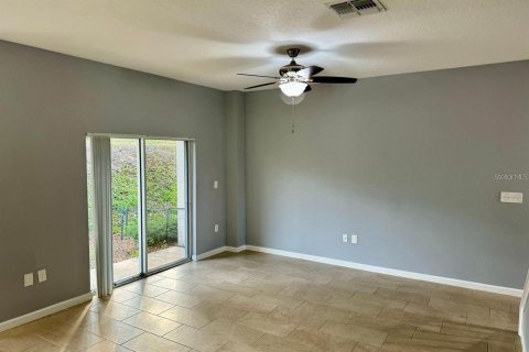 Townhouse in Clermont, Florida 3 bedrooms, 147.99 sq.m. № 2102867 - photo 6