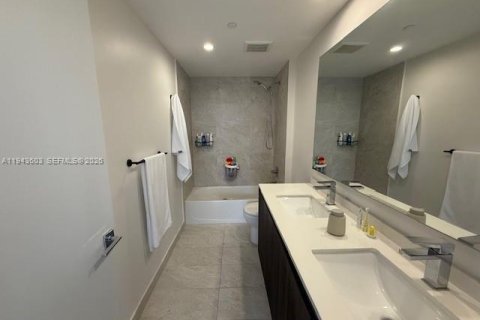 Condominio en venta en Miami, Florida, 2 dormitorios, 108.79 m2 № 2000528 - foto 19