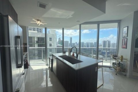 Condominio en venta en Miami, Florida, 2 dormitorios, 108.79 m2 № 2000528 - foto 6