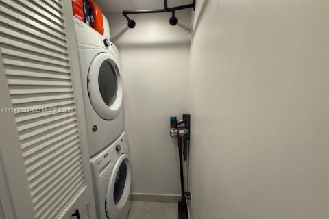 Condominio en venta en Miami, Florida, 2 dormitorios, 108.79 m2 № 2000528 - foto 27