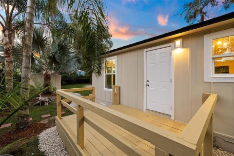 House in Tampa, Florida 2 bedrooms, 70.23 sq.m. № 2104972 - photo 20
