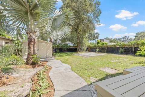 House in Tampa, Florida 2 bedrooms, 70.23 sq.m. № 2104972 - photo 24