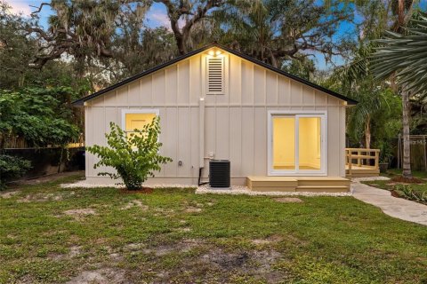 House in Tampa, Florida 2 bedrooms, 70.23 sq.m. № 2104972 - photo 18