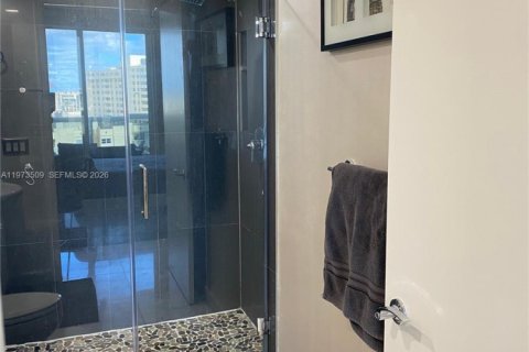 Condominio en venta en Hallandale Beach, Florida, 3 dormitorios, 145.95 m2 № 2049732 - foto 19