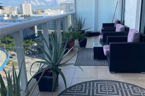 Condominio en venta en Hallandale Beach, Florida, 3 dormitorios, 145.95 m2 № 2049732 - foto 24