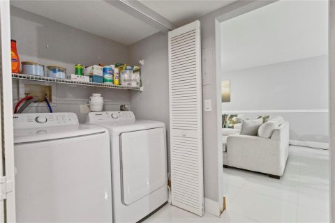 Copropriété à vendre à Coral Springs, Floride: 3 chambres, 102.19 m2 № 2392004 - photo 29