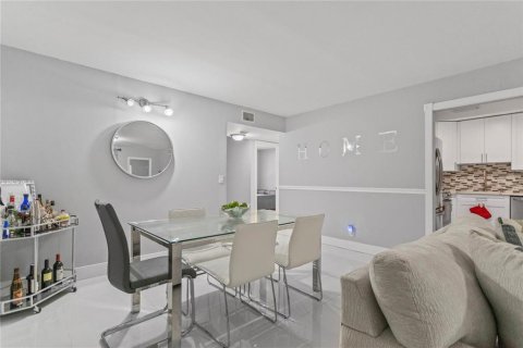 Copropriété à vendre à Coral Springs, Floride: 3 chambres, 102.19 m2 № 2392004 - photo 18
