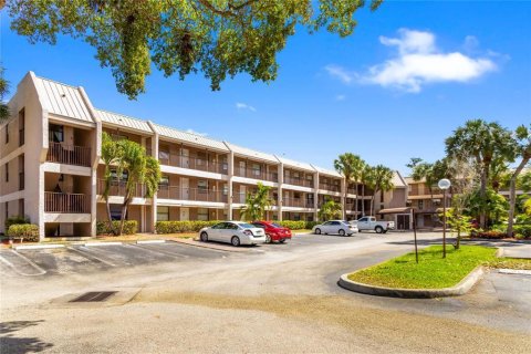 Condo à Coral Springs, Floride, 3 chambres  № 2392004