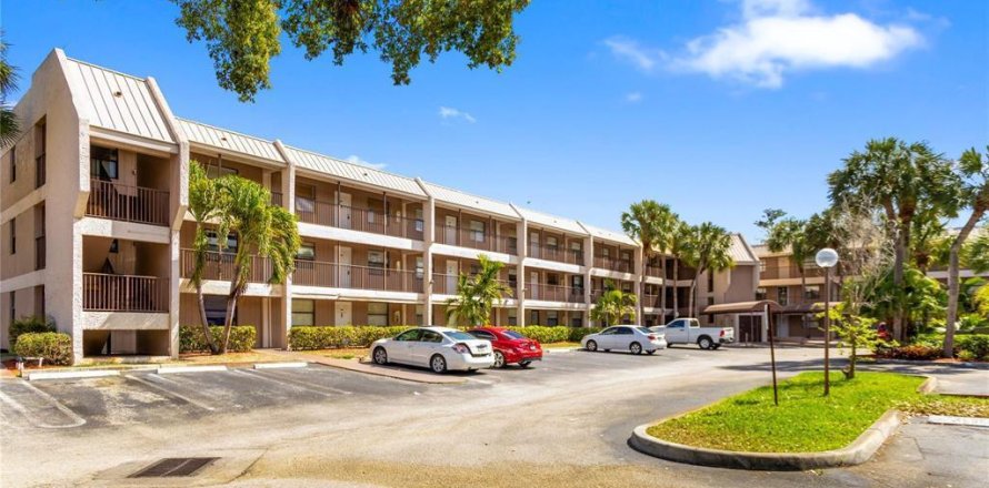 Condo à Coral Springs, Floride, 3 chambres  № 2392004