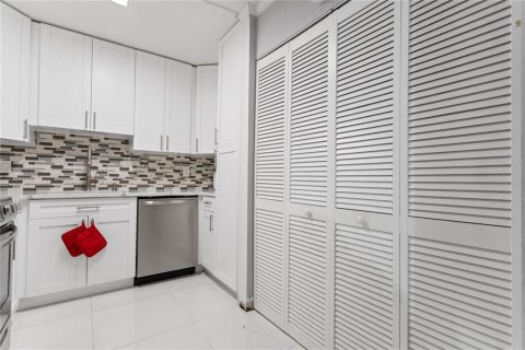Copropriété à vendre à Coral Springs, Floride: 3 chambres, 102.19 m2 № 2392004 - photo 27