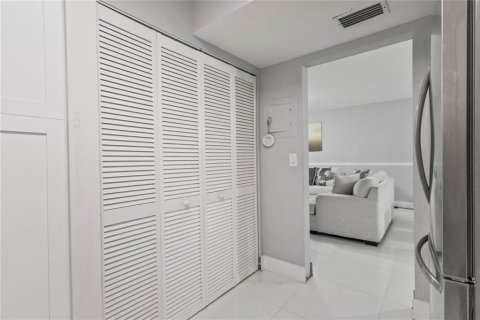 Copropriété à vendre à Coral Springs, Floride: 3 chambres, 102.19 m2 № 2392004 - photo 25