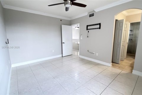 Touwnhouse à louer à Miami, Floride: 3 chambres, 139.45 m2 № 2065691 - photo 15