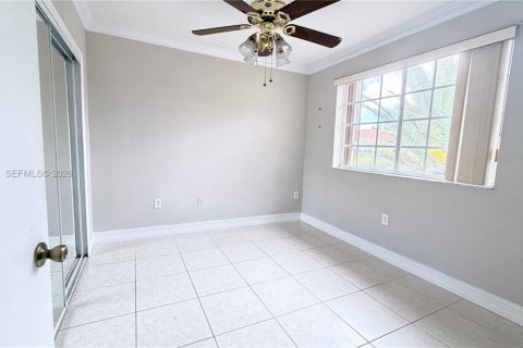 Touwnhouse à louer à Miami, Floride: 3 chambres, 139.45 m2 № 2065691 - photo 19