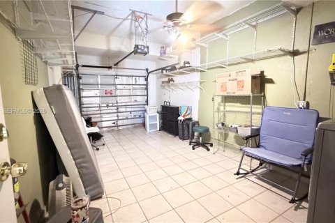 Touwnhouse à louer à Miami, Floride: 3 chambres, 139.45 m2 № 2065691 - photo 26