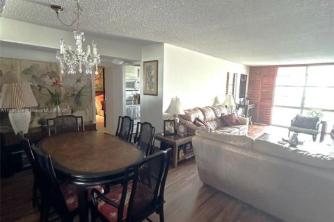 Купить кондоминиум в Санни-Айлс-Бич, Флорида 2 спальни, 138.24м2, № 1949427 - фото 5