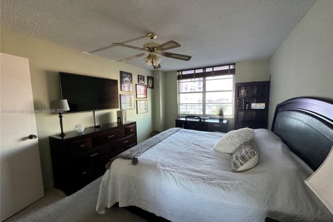 Купить кондоминиум в Санни-Айлс-Бич, Флорида 2 спальни, 138.24м2, № 1949427 - фото 19