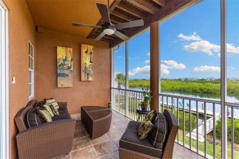 Townhouse in Tarpon Springs, Florida 4 bedrooms, 273.6 sq.m. № 1884472 - photo 17