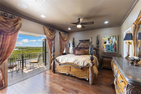 Townhouse in Tarpon Springs, Florida 4 bedrooms, 273.6 sq.m. № 1884472 - photo 22