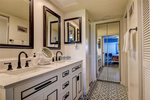 Copropriété à vendre à Tarpon Springs, Floride: 2 chambres, 104.52 m2 № 1784283 - photo 12