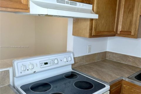 Condo in Coral Springs, Florida, 2 bedrooms  № 1887163 - photo 8