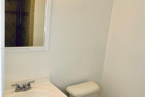 Condo in Coral Springs, Florida, 2 bedrooms  № 1887163 - photo 13
