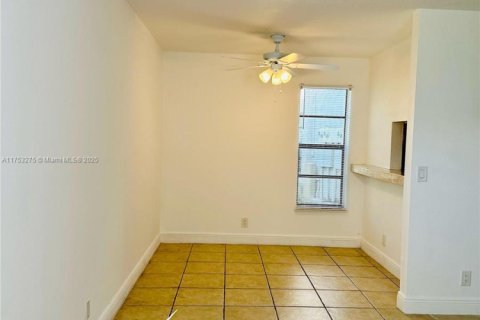 Condo in Coral Springs, Florida, 2 bedrooms  № 1887163 - photo 4