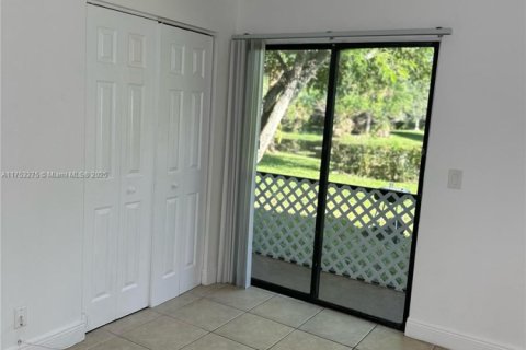Condo in Coral Springs, Florida, 2 bedrooms  № 1887163 - photo 6