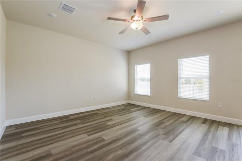 Villa ou maison à louer à Wildwood, Floride: 3 chambres, 194.63 m2 № 1751574 - photo 4