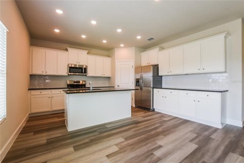 Villa ou maison à louer à Wildwood, Floride: 3 chambres, 194.63 m2 № 1751574 - photo 5