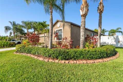 House in Riverview, Florida 4 bedrooms, 188.78 sq.m. № 1679119 - photo 4