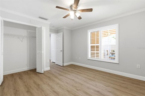 House in Sarasota, Florida 3 bedrooms, 170.75 sq.m. № 2152214 - photo 17