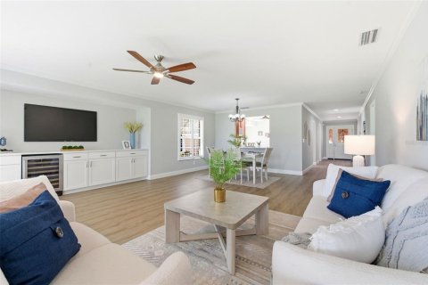 House in Sarasota, Florida 3 bedrooms, 170.75 sq.m. № 2152214 - photo 6