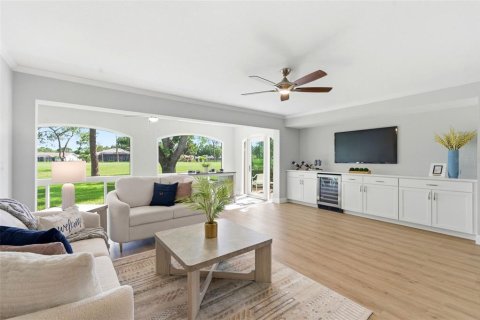 House in Sarasota, Florida 3 bedrooms, 170.75 sq.m. № 2152214 - photo 4