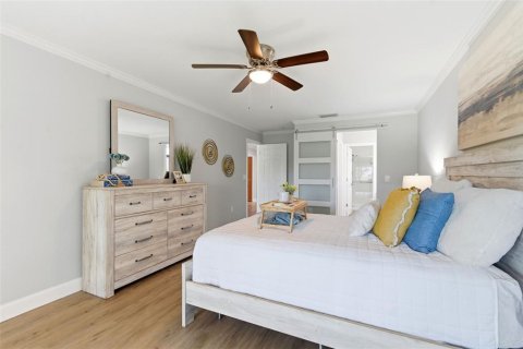 House in Sarasota, Florida 3 bedrooms, 170.75 sq.m. № 2152214 - photo 12
