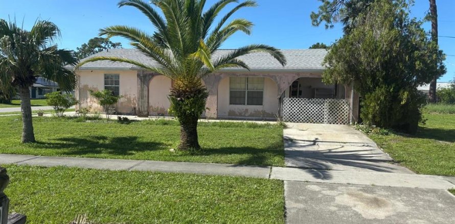 Casa en North Port, Florida 2 dormitorios, 81.01 m2 № 1802882