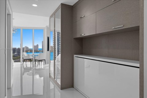 Купить кондоминиум в Авентура, Флорида 3 спальни, 242.29м2, № 1984939 - фото 16