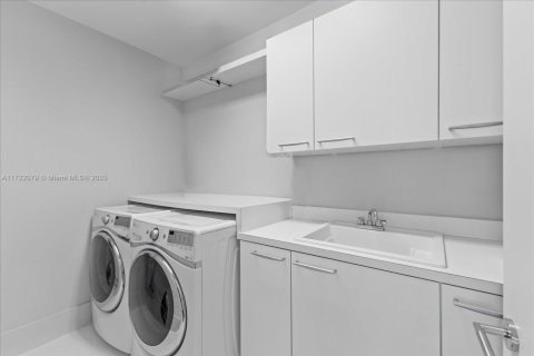 Купить кондоминиум в Авентура, Флорида 3 спальни, 242.29м2, № 1984939 - фото 26