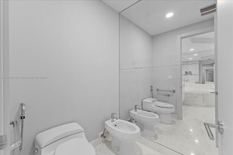 Купить кондоминиум в Авентура, Флорида 3 спальни, 242.29м2, № 1984939 - фото 18