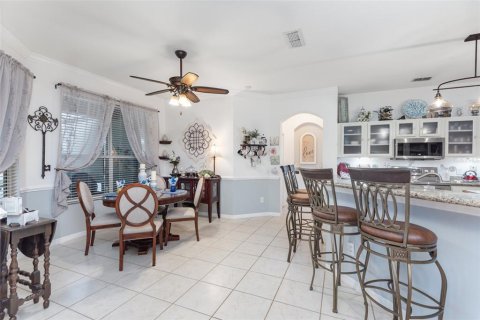 Villa ou maison à vendre à DeLand, Floride: 3 chambres, 225.85 m2 № 1902940 - photo 8
