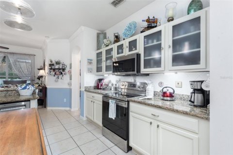 Villa ou maison à vendre à DeLand, Floride: 3 chambres, 225.85 m2 № 1902940 - photo 3