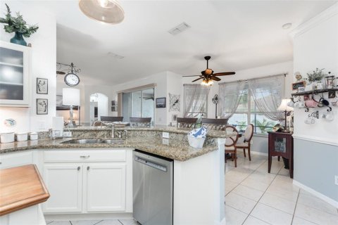 Villa ou maison à vendre à DeLand, Floride: 3 chambres, 225.85 m2 № 1902940 - photo 5