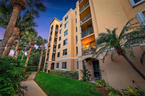 Купить кондоминиум в Хайполюксо, Флорида 2 спальни, 81.01м2, № 1922968 - фото 19