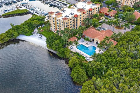 Купить кондоминиум в Хайполюксо, Флорида 2 спальни, 81.01м2, № 1922968 - фото 26