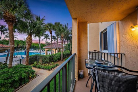 Купить кондоминиум в Хайполюксо, Флорида 2 спальни, 81.01м2, № 1922968 - фото 16