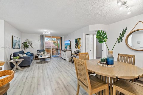 Купить кондоминиум в Хайполюксо, Флорида 2 спальни, 81.01м2, № 1922968 - фото 12