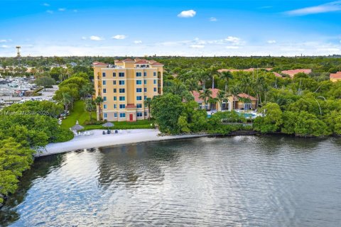 Купить кондоминиум в Хайполюксо, Флорида 2 спальни, 81.01м2, № 1922968 - фото 30