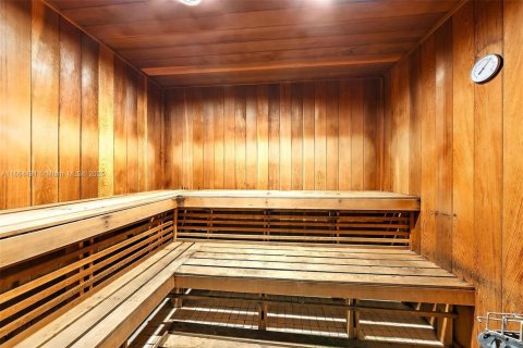 Купить кондоминиум в Хайполюксо, Флорида 2 спальни, 81.01м2, № 1922968 - фото 20