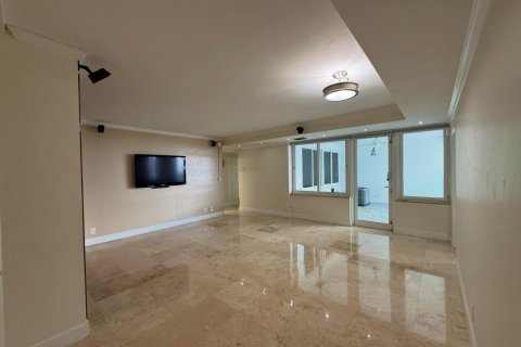 Condo in Fort Lauderdale, Florida, 2 bedrooms  № 2429831 - photo 7